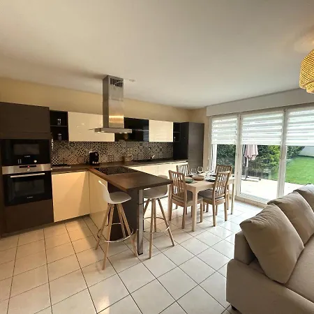 Apartment Eden By Dream Chessy (Seine-et-Marne)